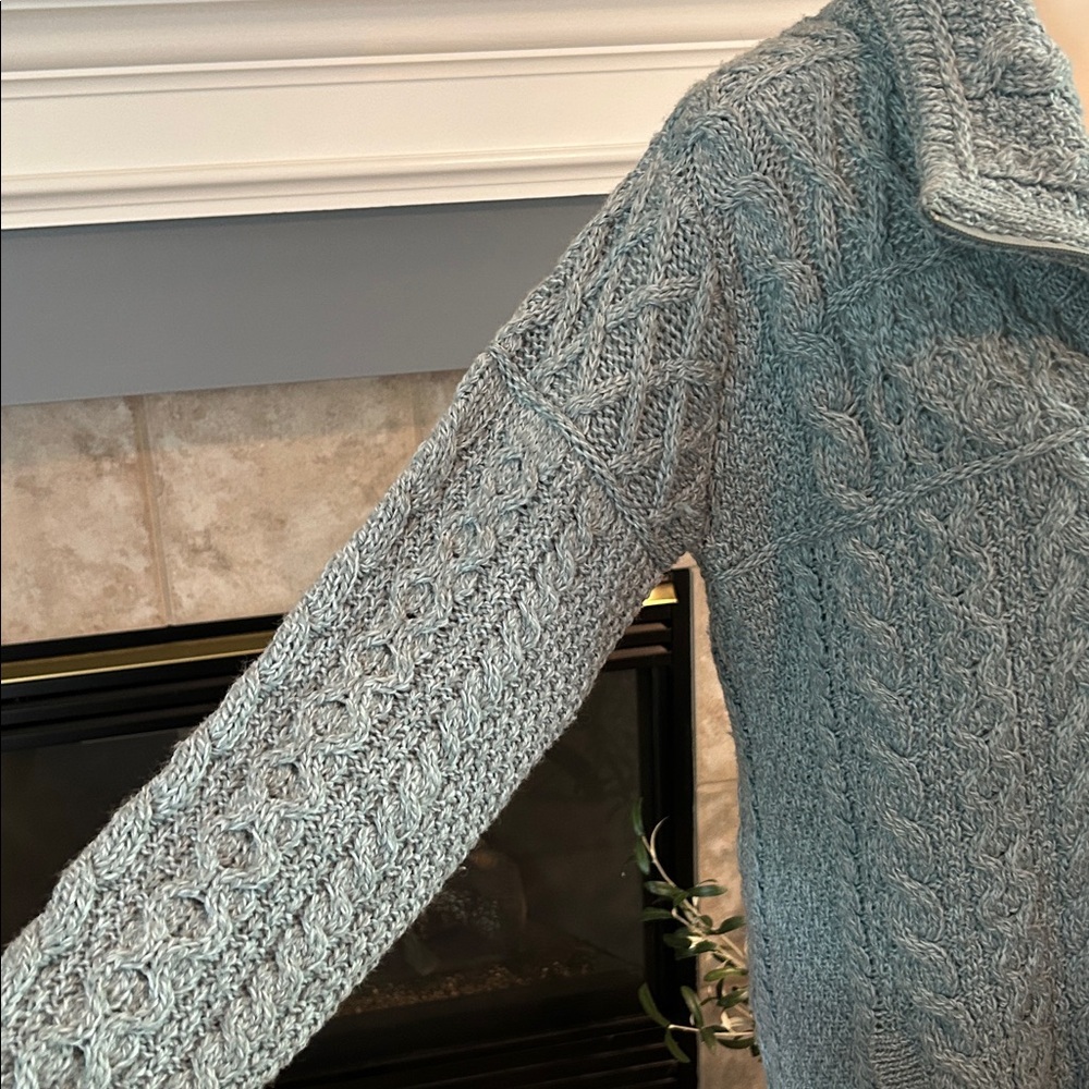 Aran Crafts mermaid Blue Cable Knit Cardigan 100% merino wool sz medium Ireland - Picture 4 of 9